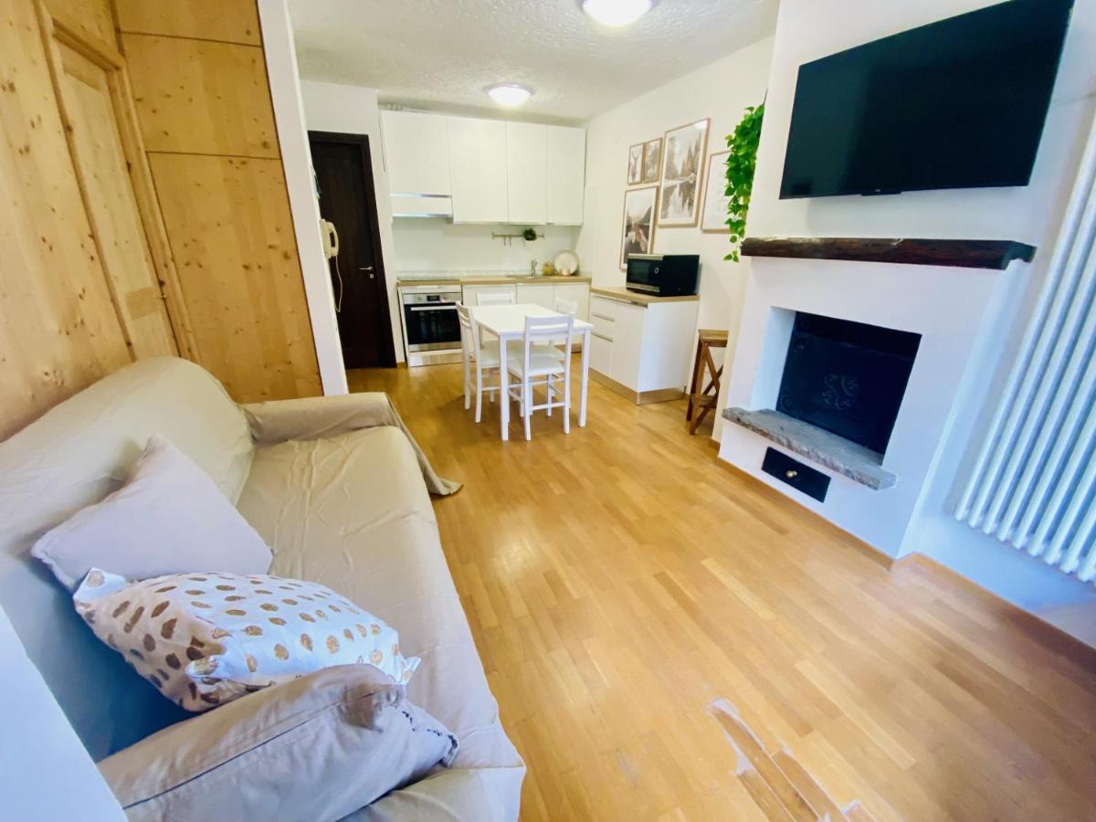 Apartamento La Finestra Sul Brenta Con Posto Auto Privato Al Centro Di Mad Di Campiglio Cipat O22233-At-O13262 Folgarida Exterior foto